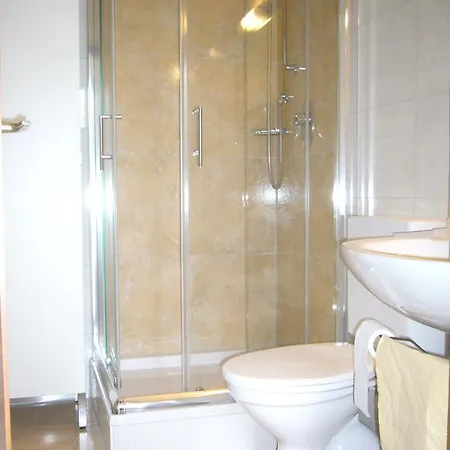 Erika * غرنزاش ويلن